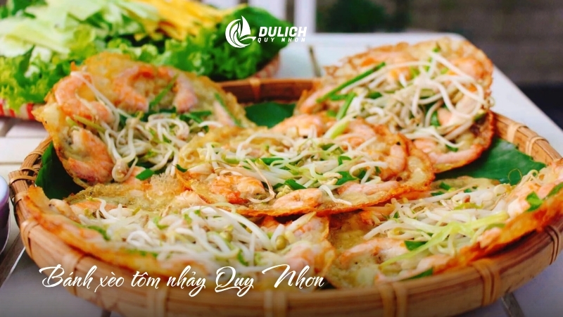 Bánh xèo tôm nhảy Quy Nhơn