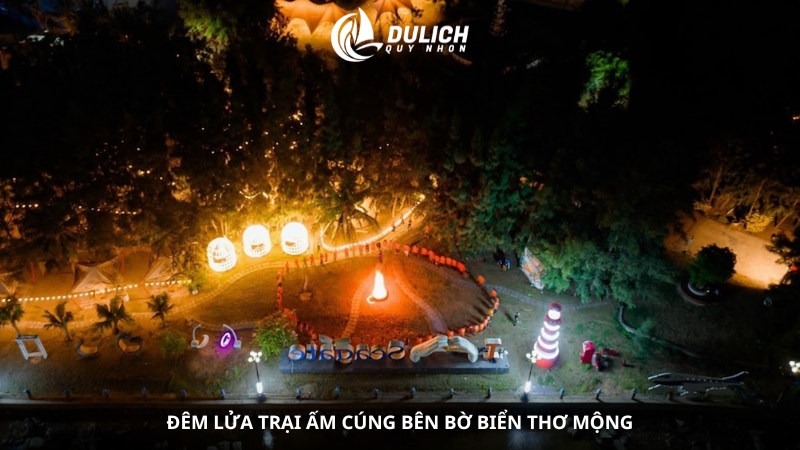 Đêm lửa trại ấm cúng bên bờ biển thơ mộng