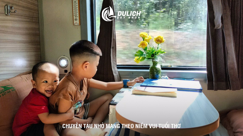Chuyến tàu nhỏ mang theo niềm vui tuổi thơ