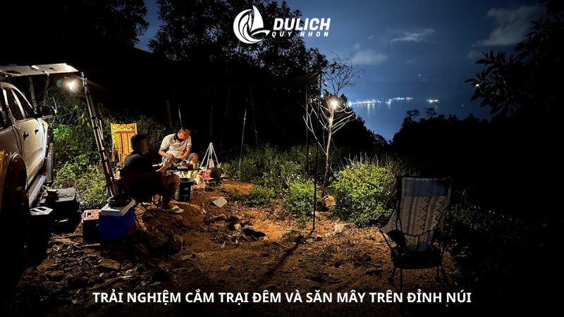 Trải nghiệm cắm trại đêm và săn mây trên đỉnh núi