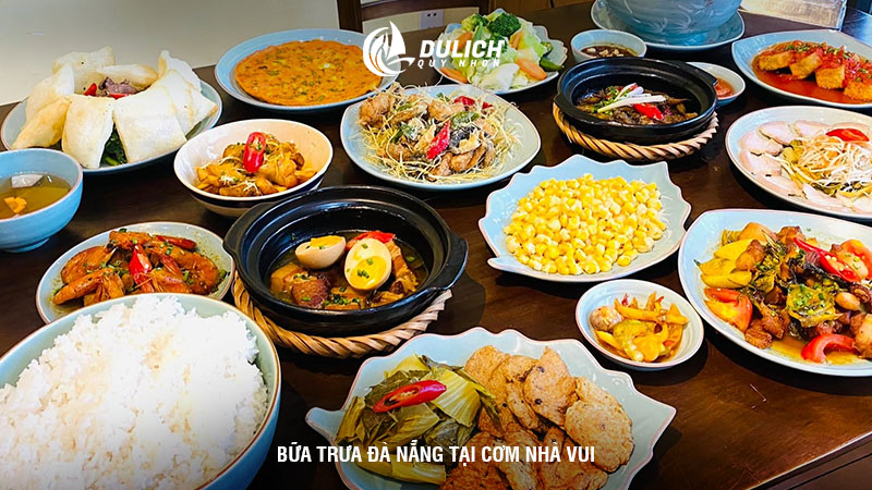 Bữa trưa Đà Nẵng tại Cơm Nhà Vui