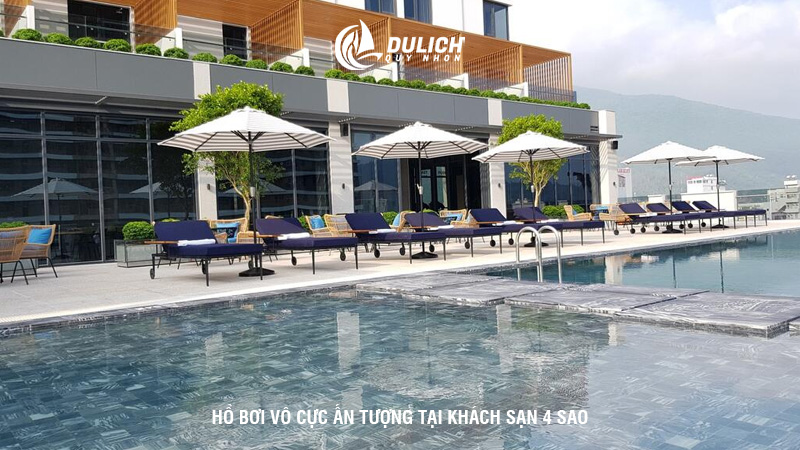 Hồ bơi vô cực ấn tượng tại khách sạn 4 sao