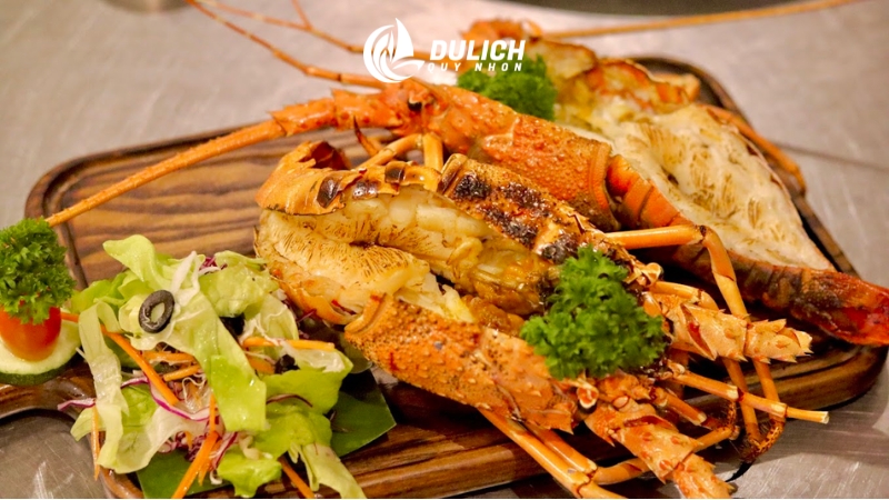 Điểm hẹn ăn uống sôi động của khách du lịch