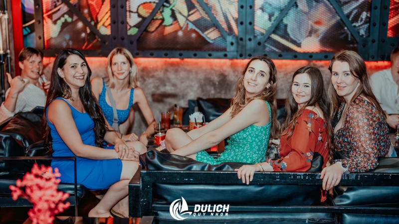 Lost in Saigon Bar