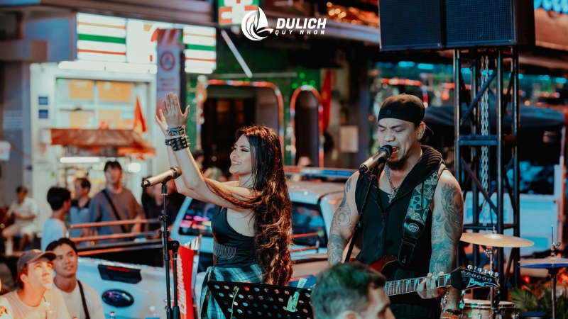 Lost in Saigon Bar