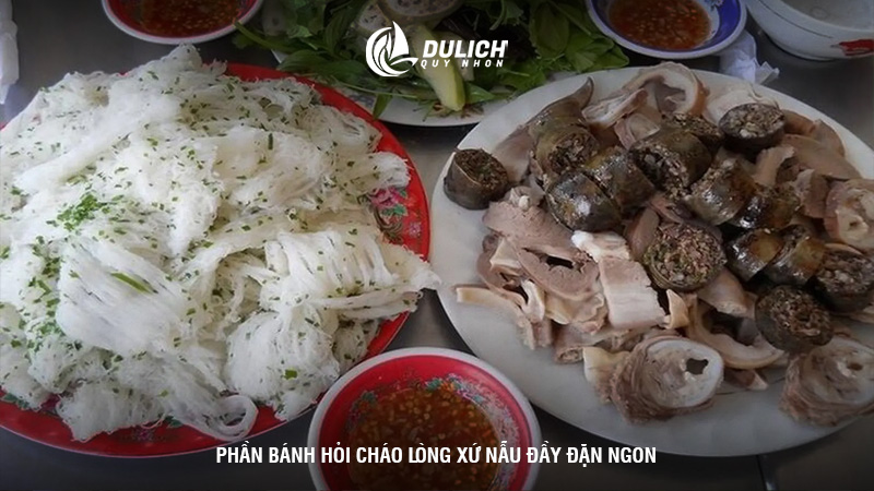 Phần bánh hỏi cháo lòng Xứ Nẫu đầy đặn ngon