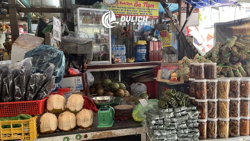 Mực khô và rượu Bàu Đá là quà tặng rất ý nghĩa