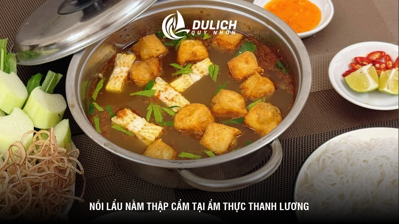 Nồi lẩu nấm thập cẩm tại ẩm thực Thanh Lương