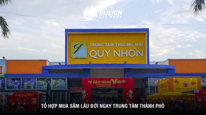 Tổ hợp mua sắm lâu đời ngay trung tâm thành phố
