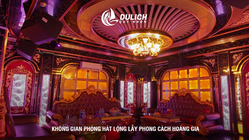 Không gian phòng hát lộng lẫy phong cách hoàng gia